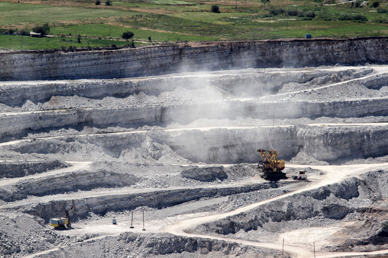 エアコンプレッサーは採掘プロセスにおいてどのような役割を果たしますか?